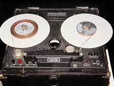 Sonic Artefacts: Reality Codes of Urbanity in Early German Radio Documentary Sonic Artefacts: Reality Codes of Urbanity in Early German Radio Documentary
