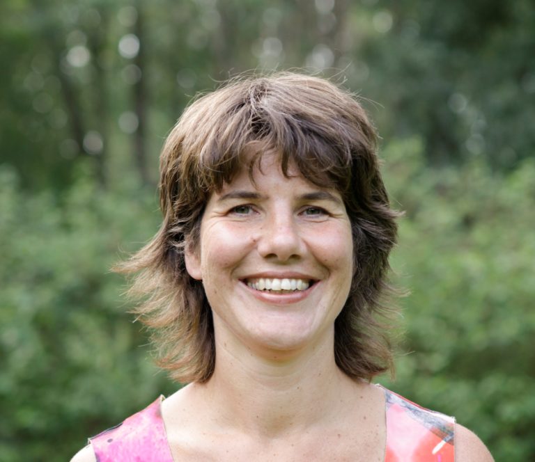 Dr. Linda van de Kamp